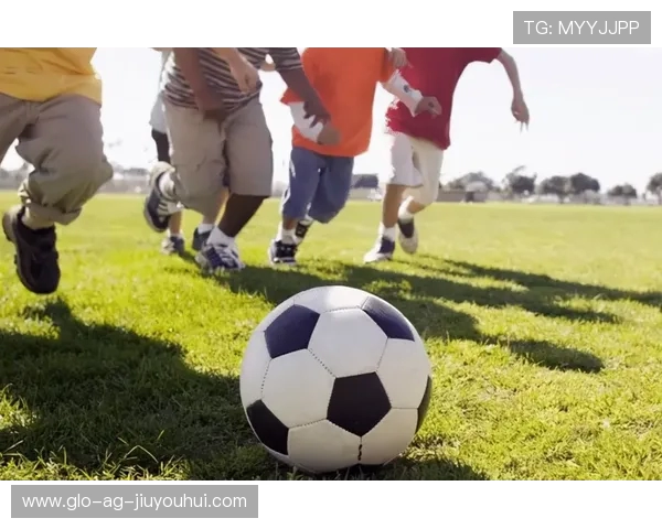 围绕虎扑热议年度足球先生评选风云的多维群像深度观察全景解读篇 围绕虎扑热议年度足球先生评选风云的多维群像深度观察全景解读篇